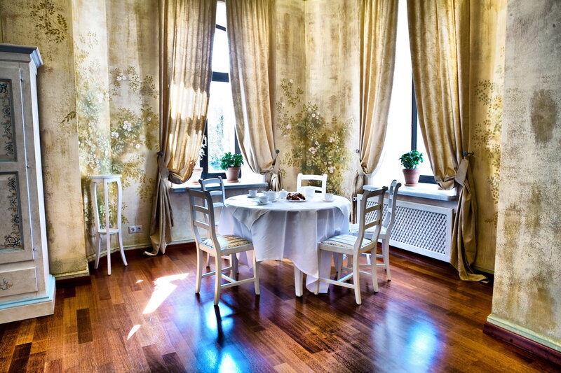 Dining Table with Chairs — Brown, Serene