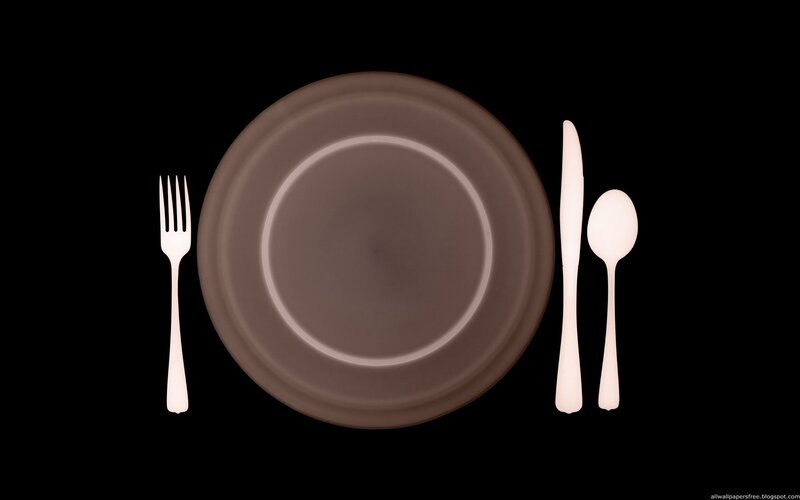 dinner plate with cutlery