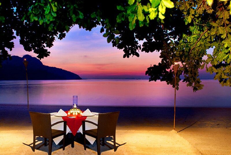 Dinner Table on Beach — Purple, Serene