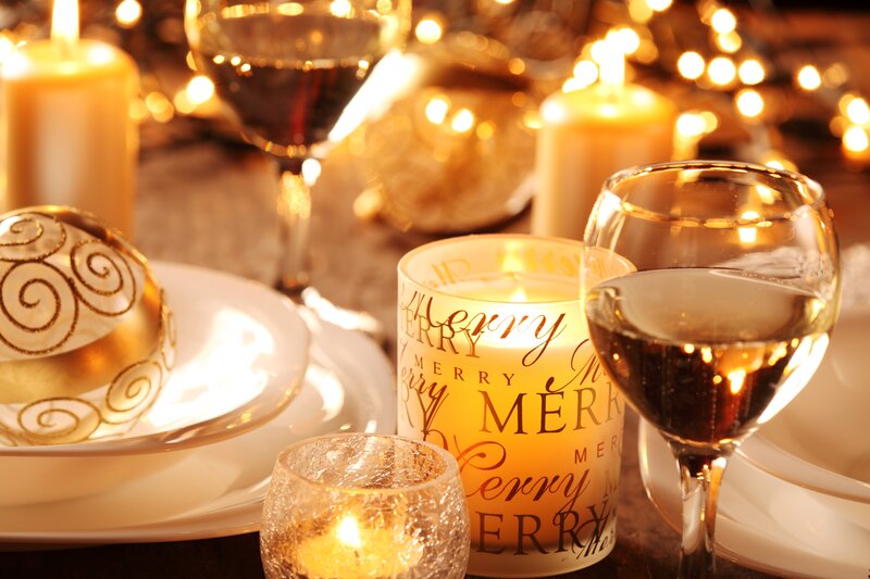Dinner Table Setting — Gold, Warm