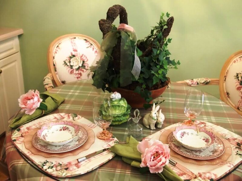 Dinner Table Setting — Green