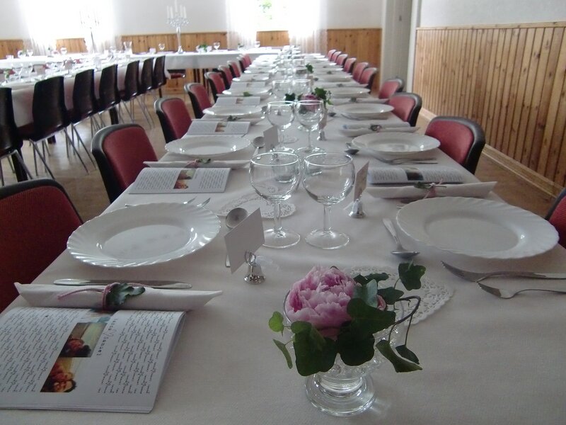 Dinner Table Setting — White, Formal, Afternoon