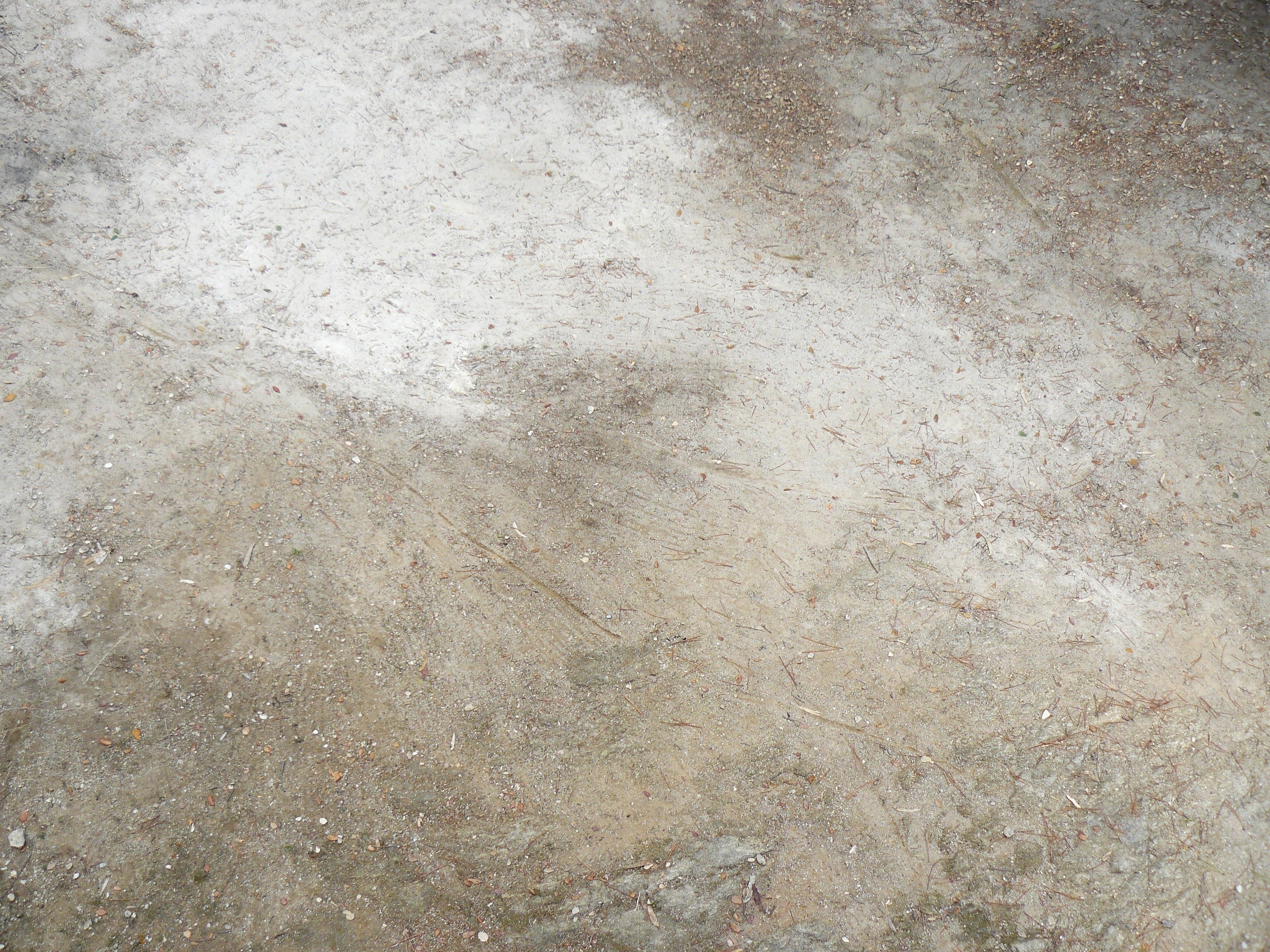 dirt and sand ground surface