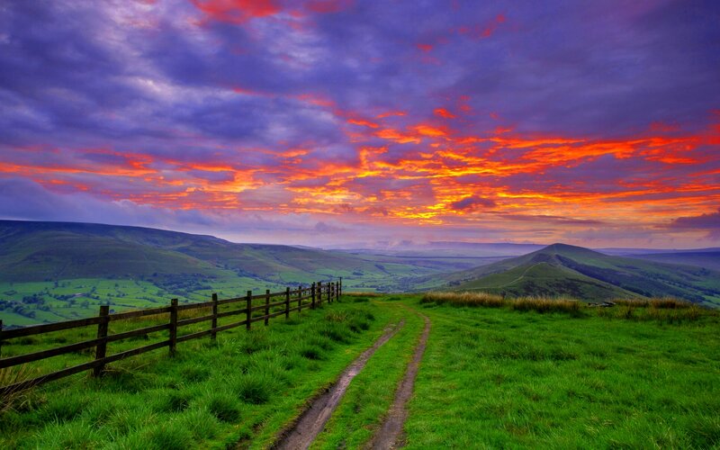 Dirt Path on Hillside — Green