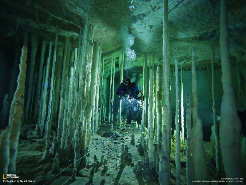 Diver in Cave — Green