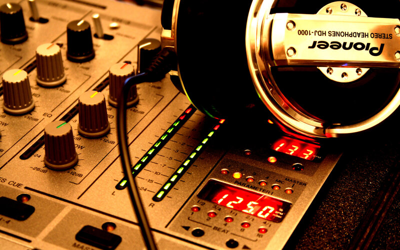 DJ mixer with headphones
