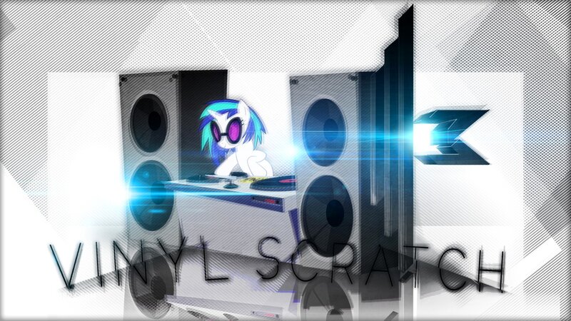 DJ pon-3 at the turntables
