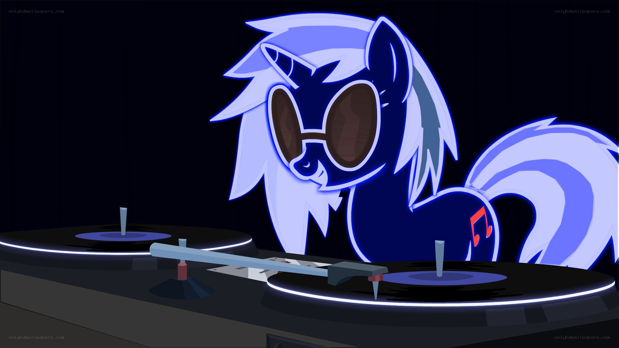 DJ pon-3 at the turntables