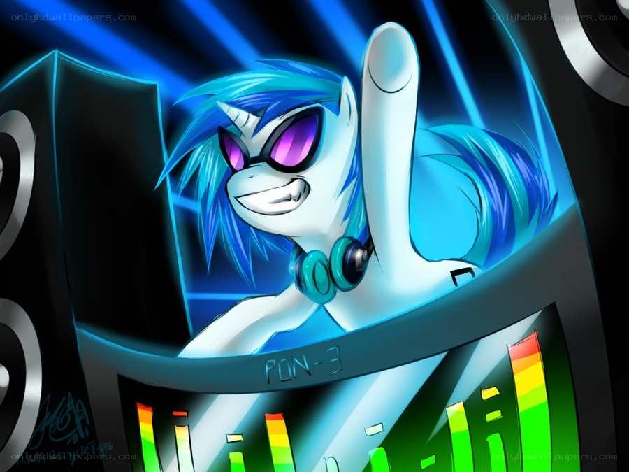 DJ pony with headphones