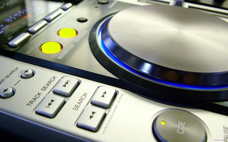 DJ Turntable Controller — Silver