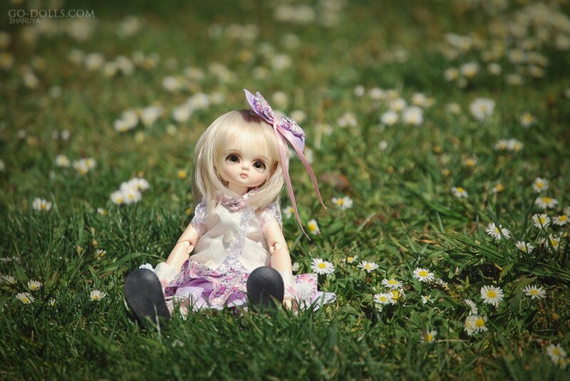 Doll in a Field — Green