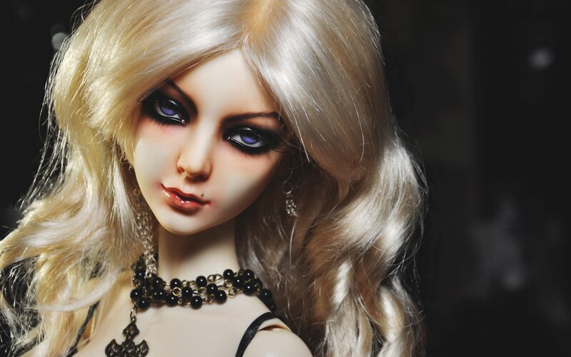 Doll with Blonde Hair — Dramatic, Photograph
