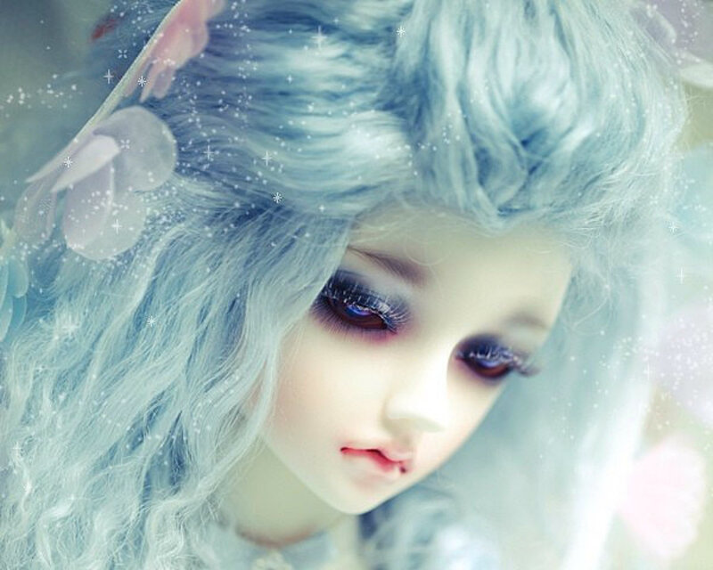 Doll with Blue Hair — Dreamy