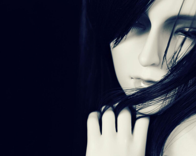 Doll with Dark Hair — Black