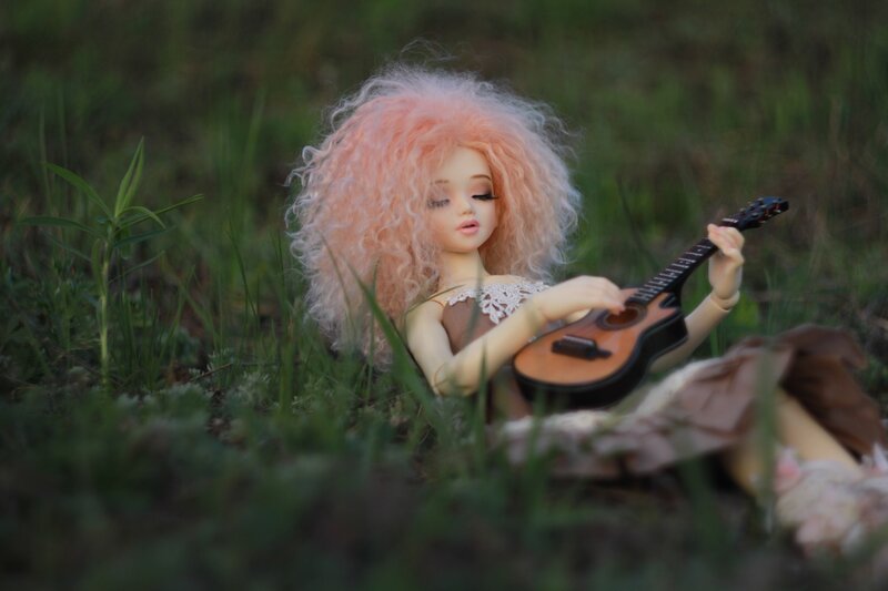 Doll with Guitar in Grass — Green