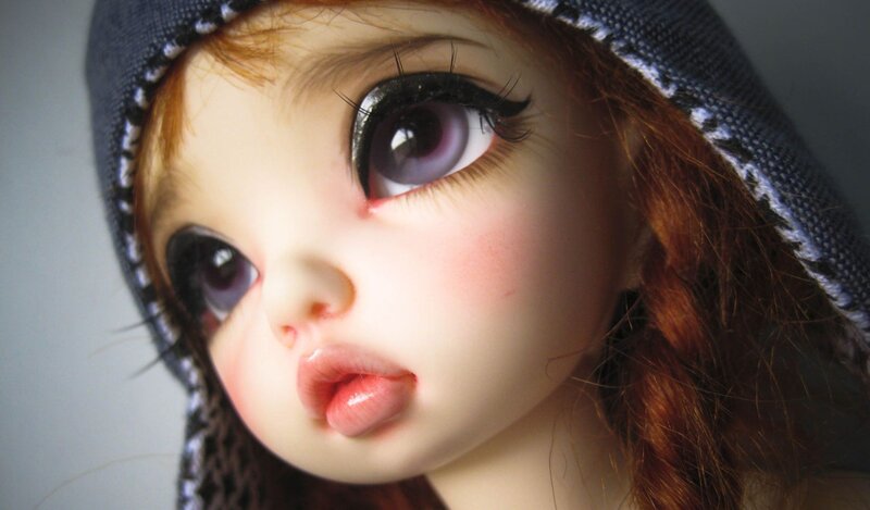 Doll with Large Eyes — White