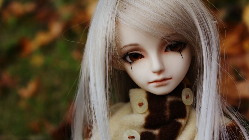 Doll with White Hair — Calm, Autumn