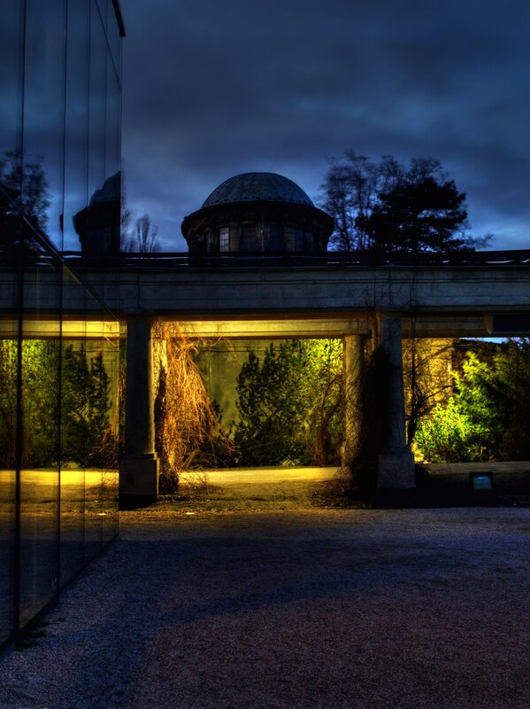 Dome Building at Night — Blue
