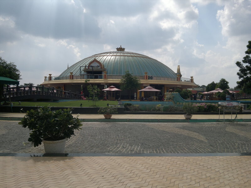 Dome-shaped Building — Green