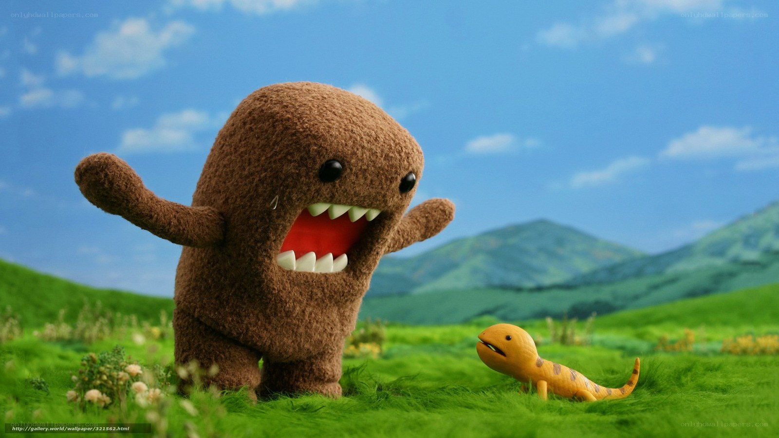 Domo meets a lizard