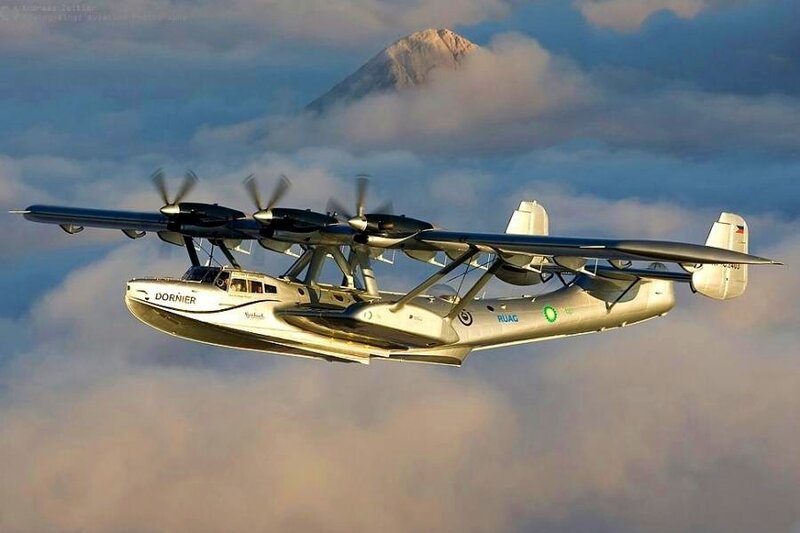 Dornier Seaplane — Silver, Dramatic