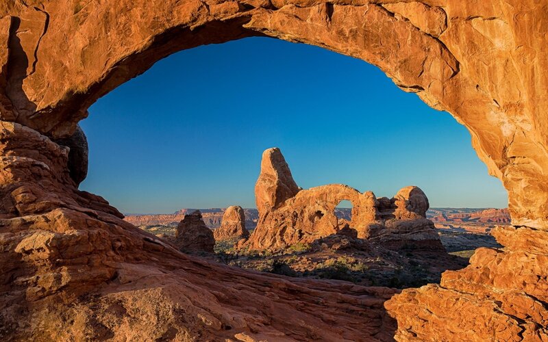 Double Arch Formation — Red, Serene