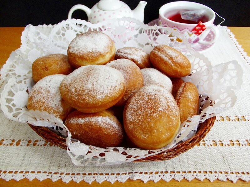 Doughnuts in a Basket