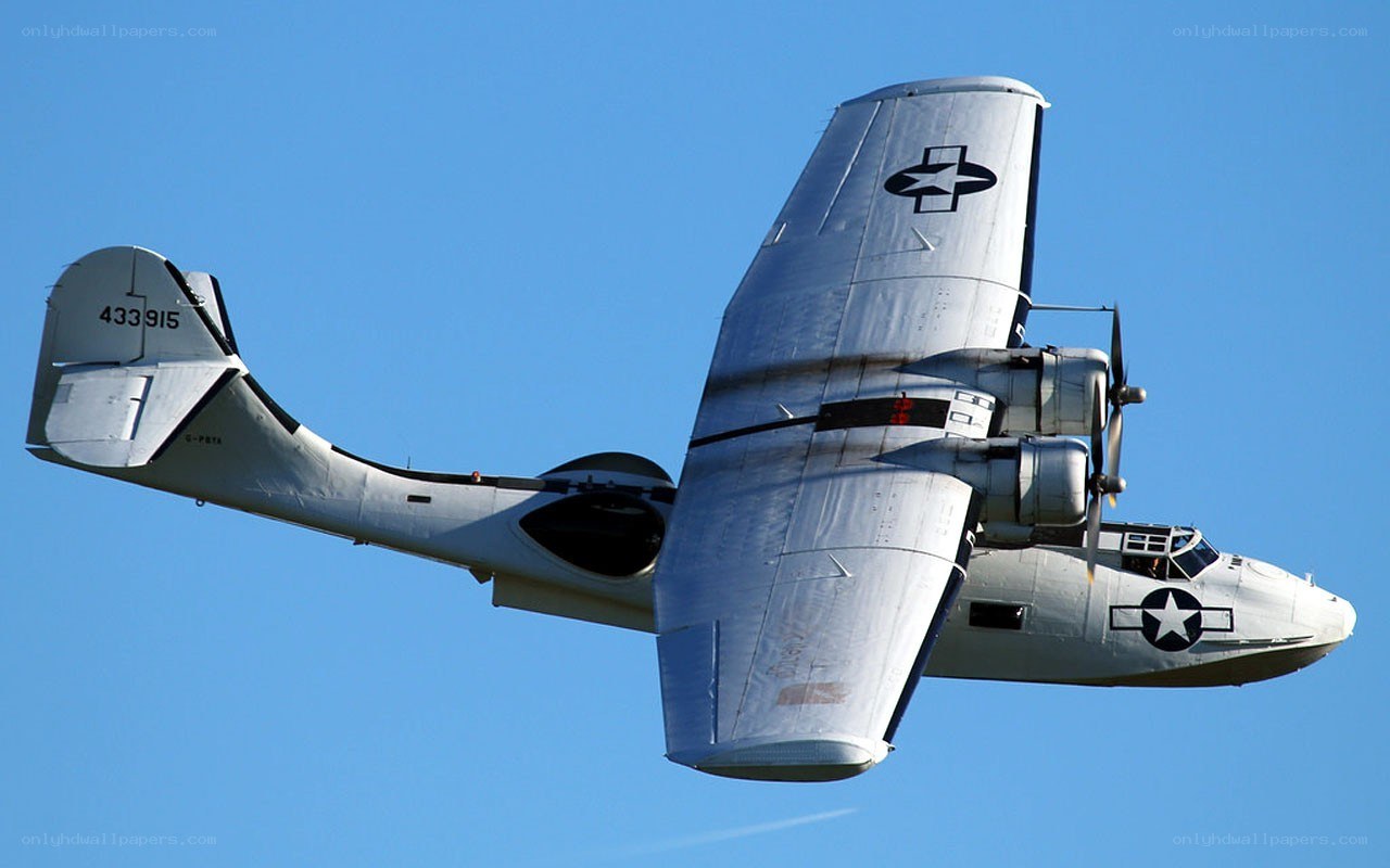 Douglas B-18 Bolo in flight
