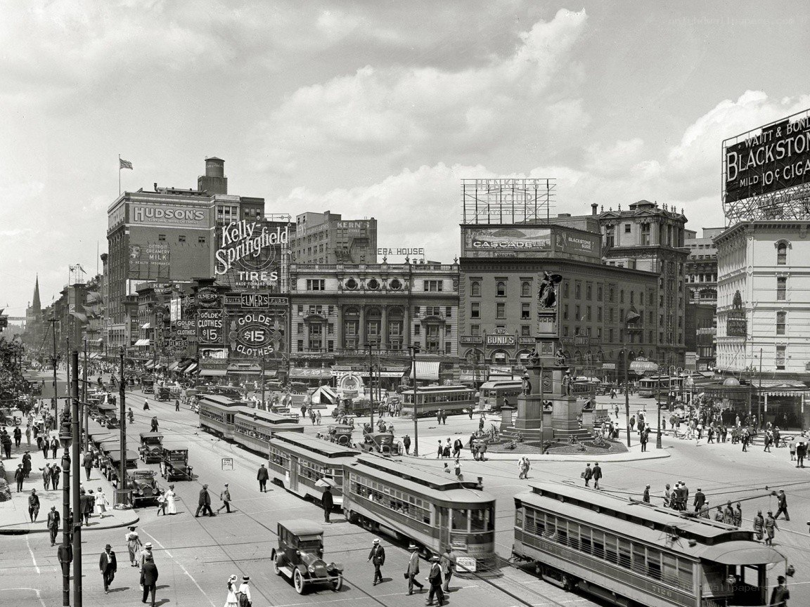 Downtown Detroit intersection
