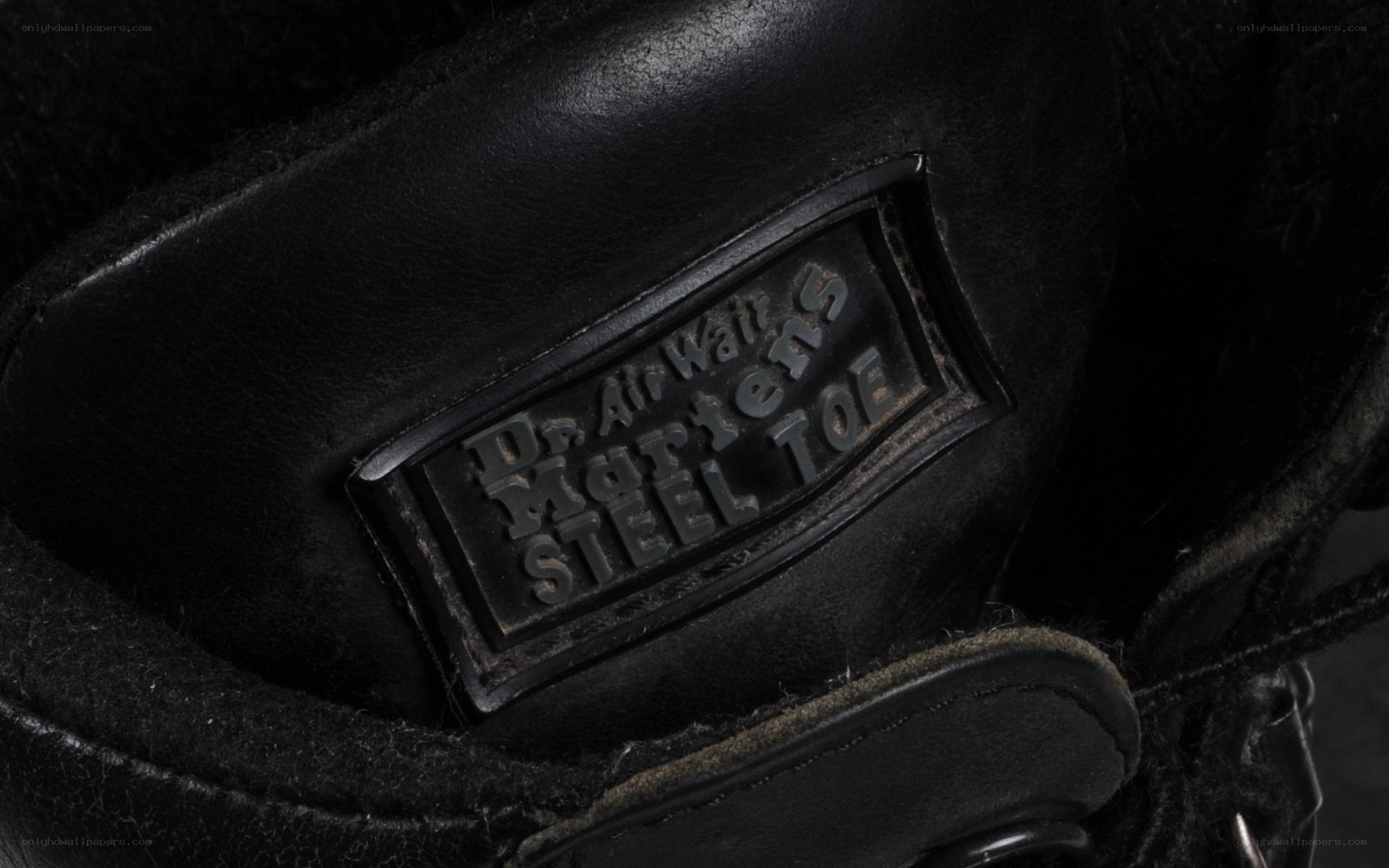Dr. Martens steel toe label