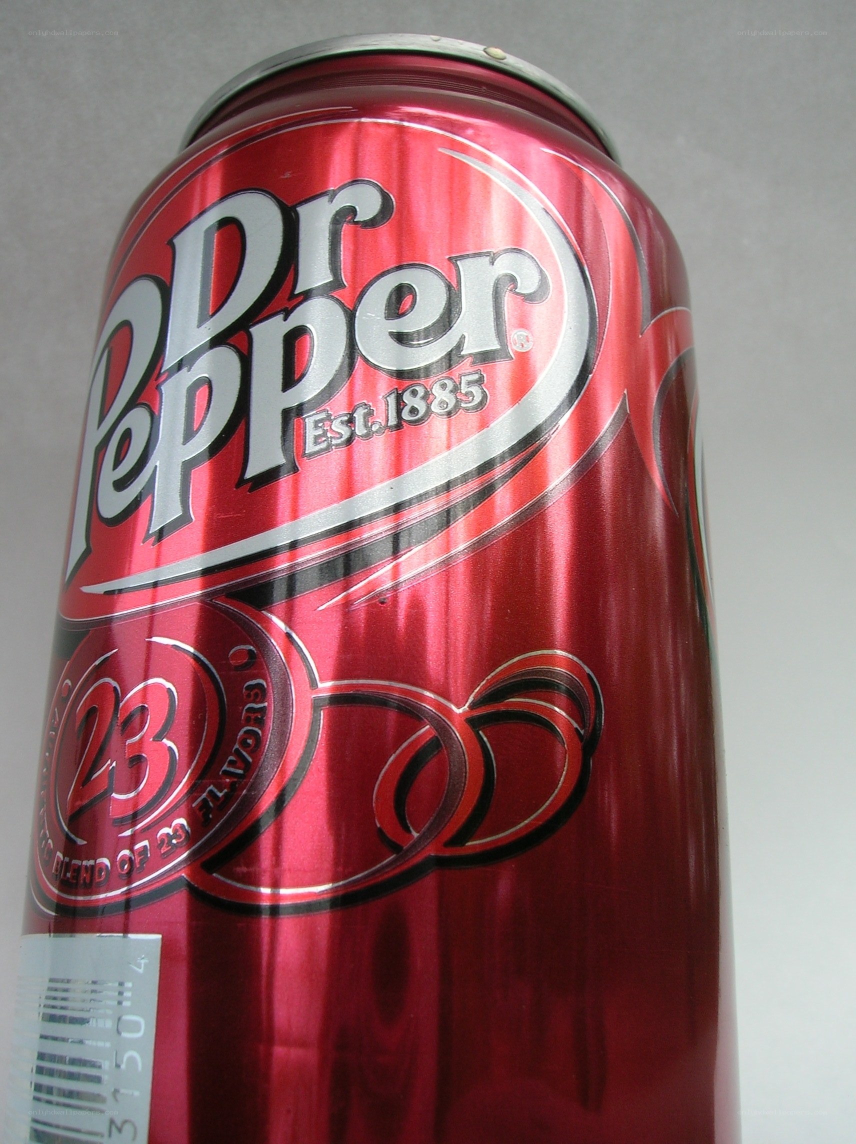 Dr Pepper soda can