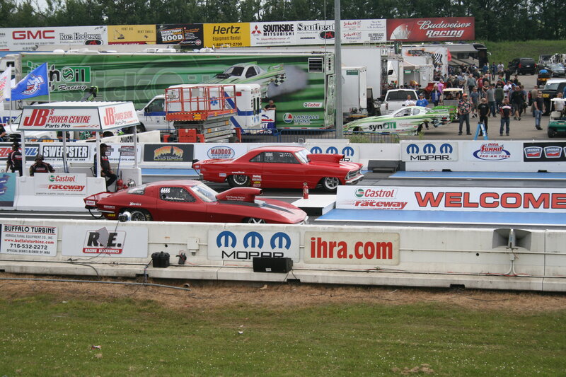 Drag Racing Cars — Red, Active