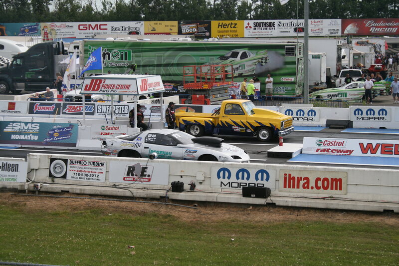Drag Racing Cars — White, Active