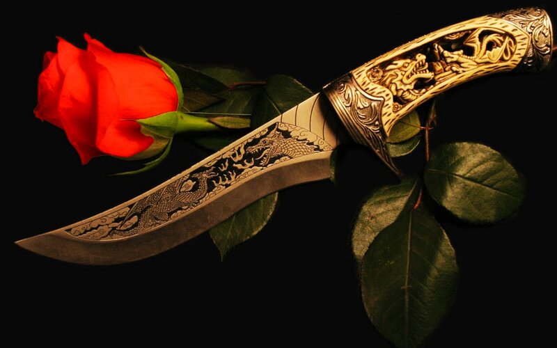 Dragon knife with red rose