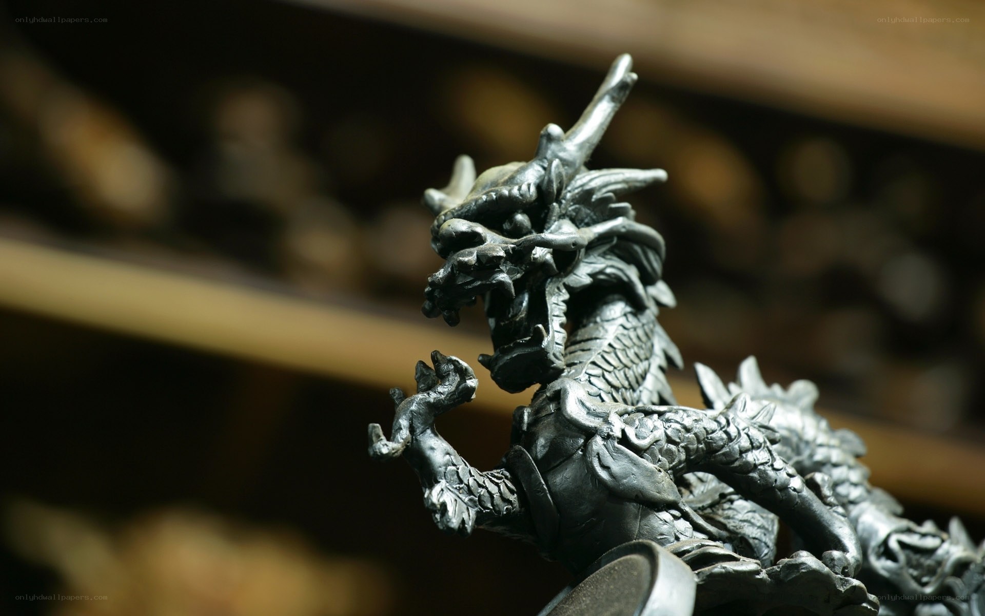 dragon statue detail