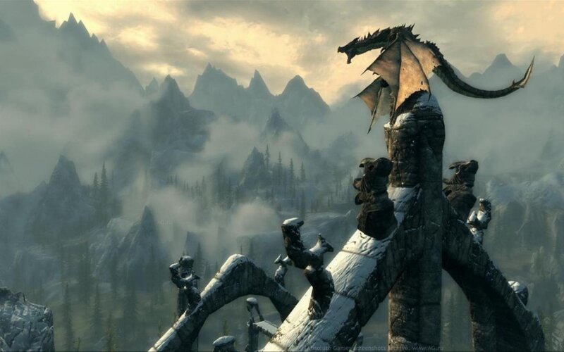 Dragon Statue on Mountain — Gray