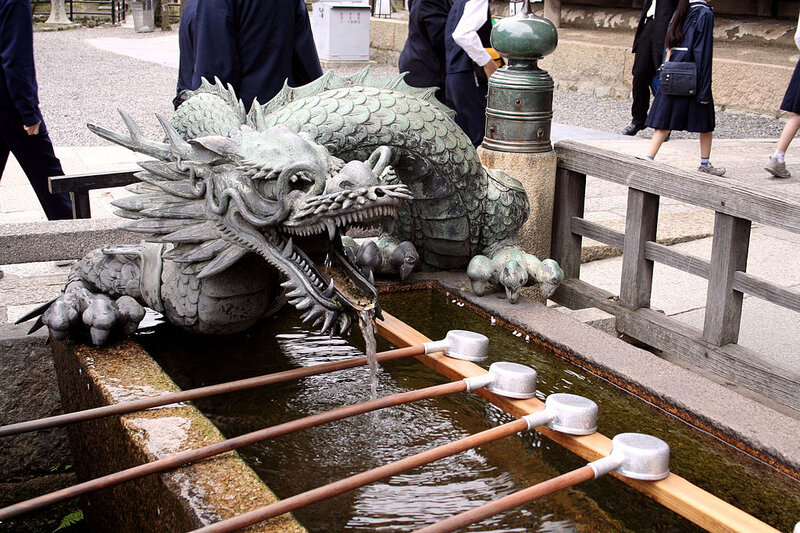 Dragon Water Fountain — Green
