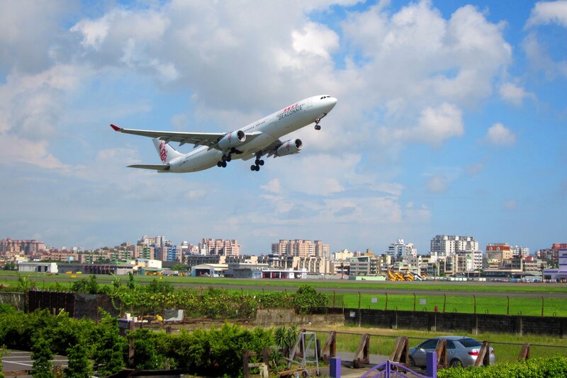 Dragonair Airplane Taking Off