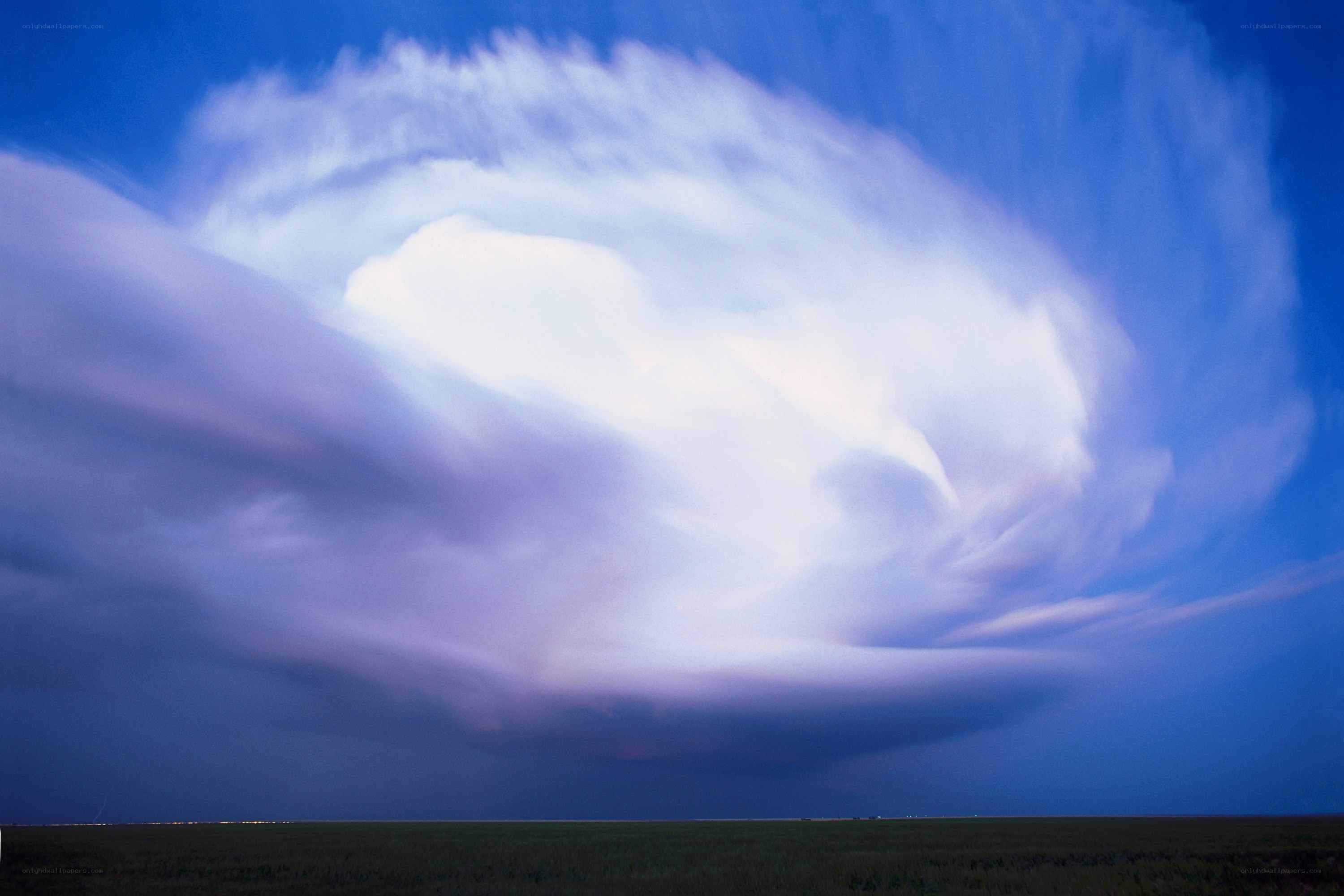 Dramatic storm cloud over plains