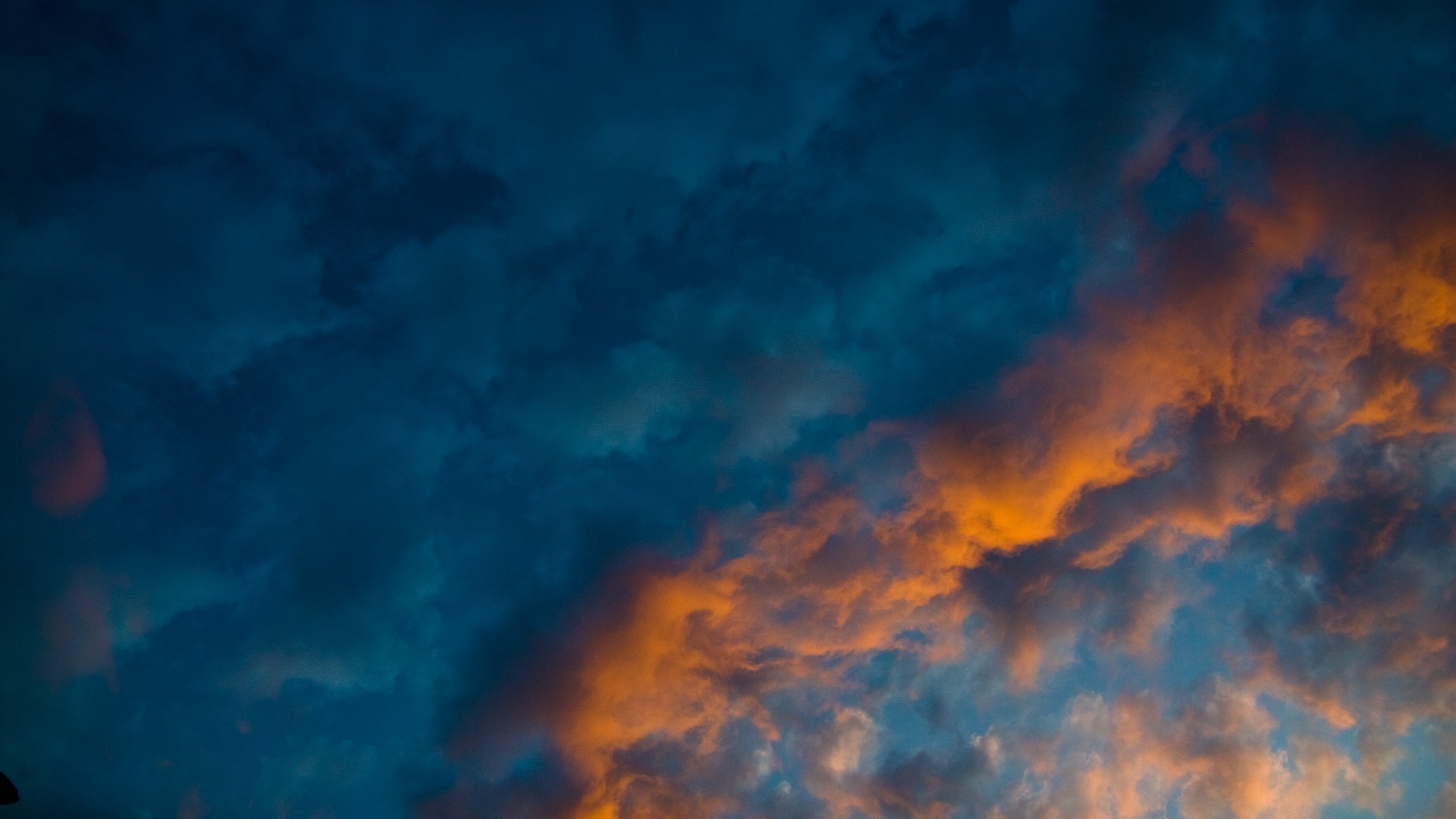 dramatic sunset clouds