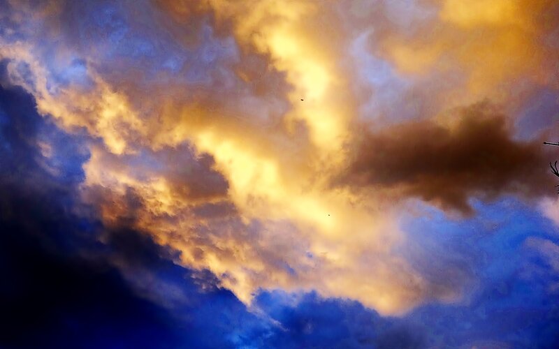 dramatic sunset clouds