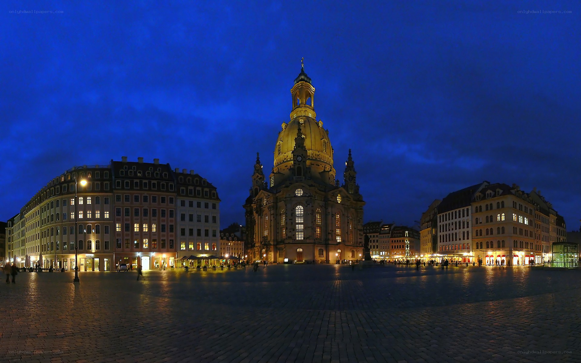 Dresden Cathedral at dusk