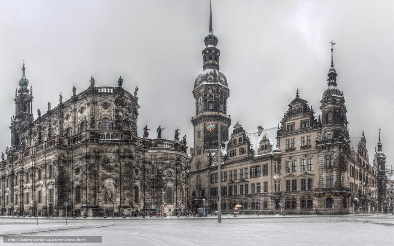 Dresden City Hall in winter
