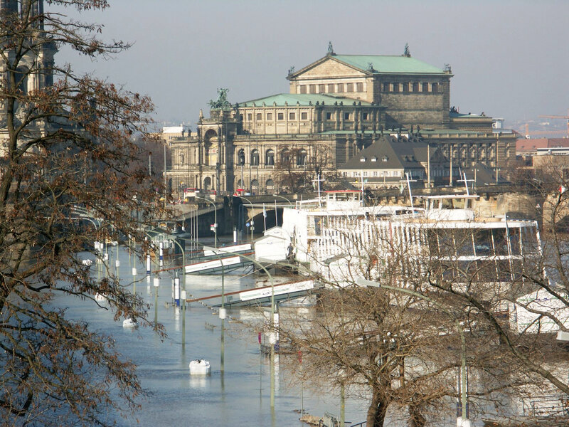 Dresden Opera House during flood