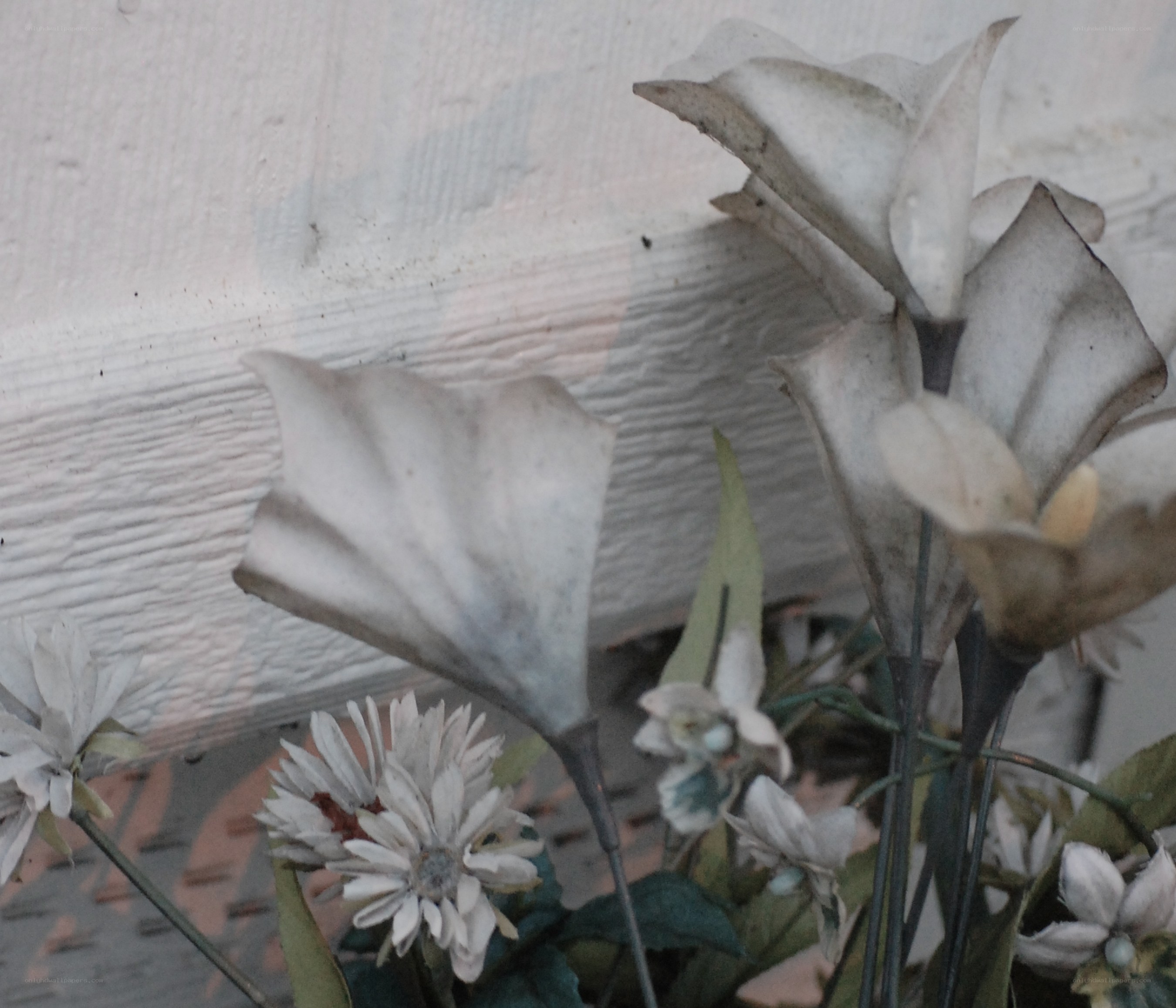 dried artificial flowers