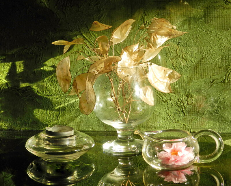 Dried Flowers in Vase — Green