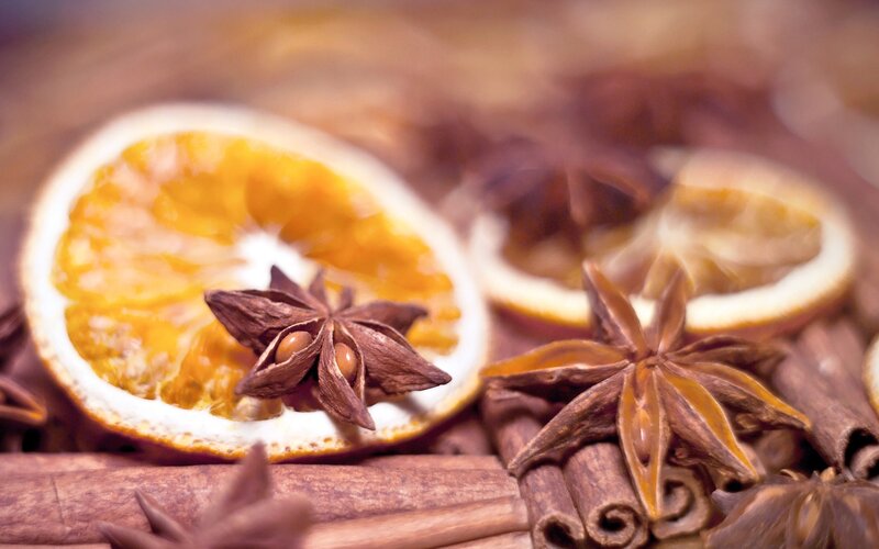 Dried Orange Slices and Spices — Brown