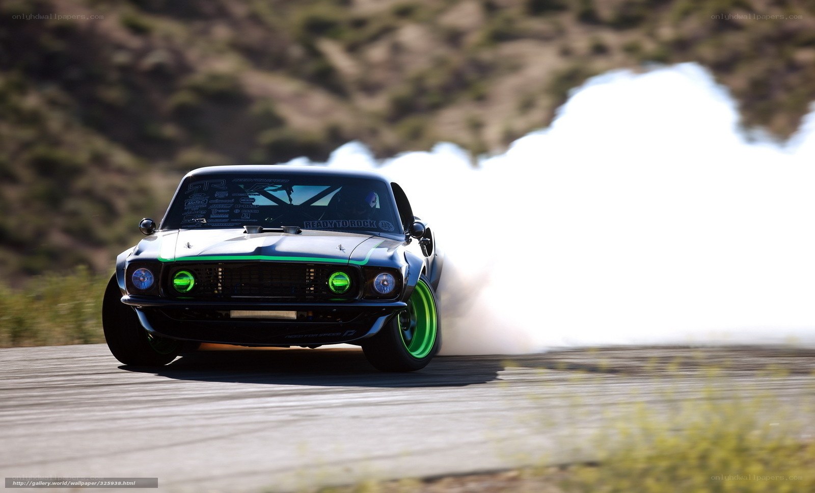 drifting muscle car
