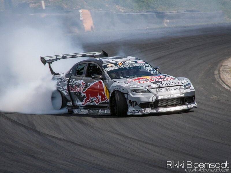 Drifting Race Car — Gray, Dynamic