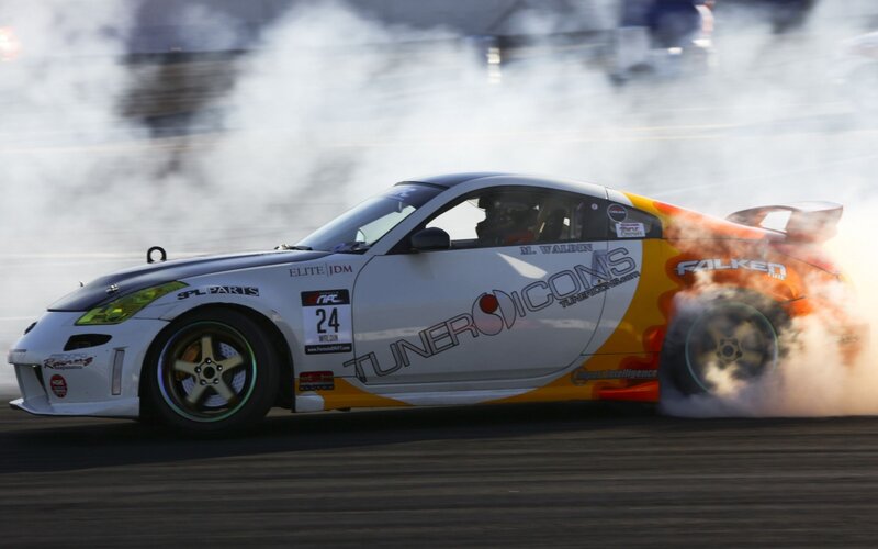 Drifting Race Car — White